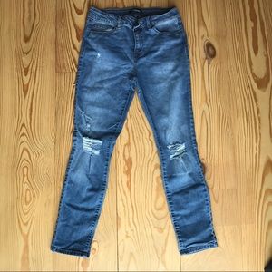 Women’s Distressed D.Jeans Size 10 Skinny Ankle Cut